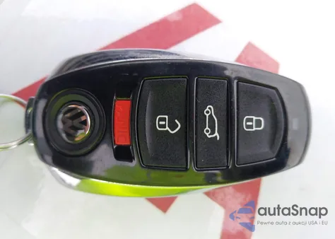 2016 Volkswagen Touareg Vr6 Executive из США, поврежденный, VIN WVGEF9BPXGD011654